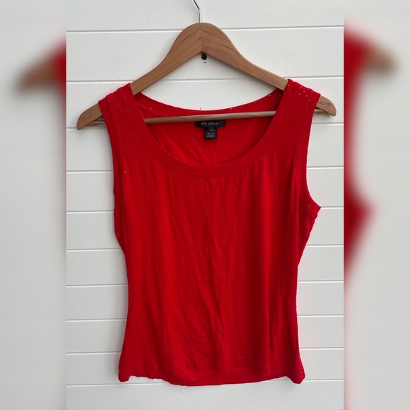 St. John Red Sparkly Sequin Soft Stretch Sleeveless Top Rank Luxury Basic Shirt - Picture 1 of 4